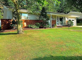 307 Hankey Farms Dr, Oakdale, PA 15071