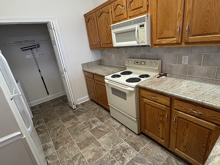 6300 Pansy Trl — Photo 15