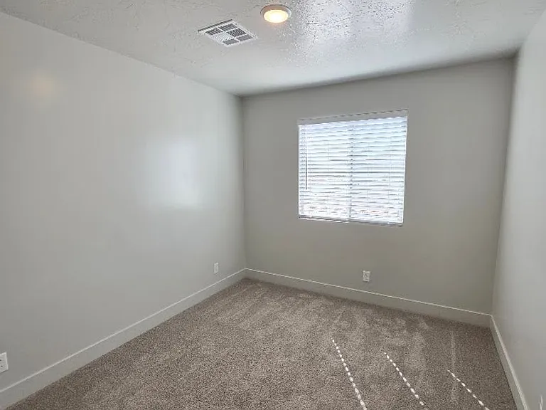 528 S Riverbed Dr — Photo 29