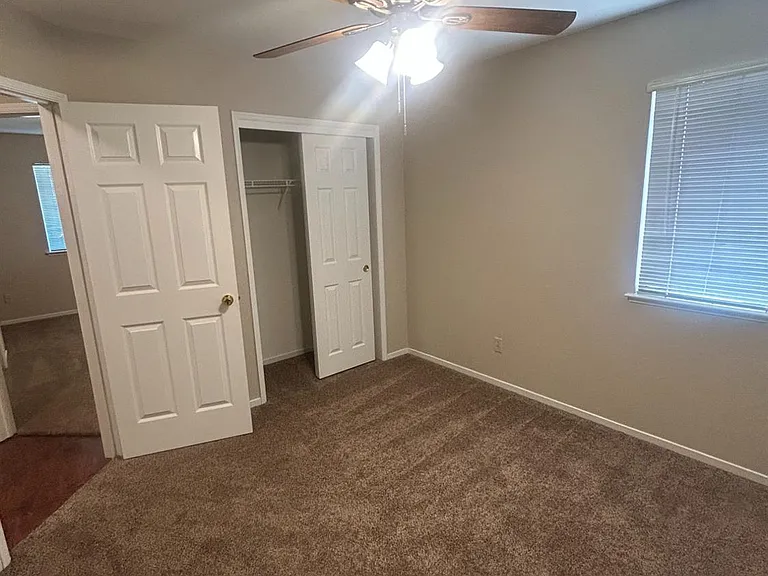 3256 W Calimyrna Ave — Photo 9