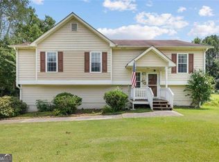 306 Crosswalk Dr, Auburn, GA 30011
