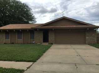 2730 SW Osborn Rd, Topeka, KS 66614