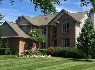 1868 Woodmar Ct, Howell, MI