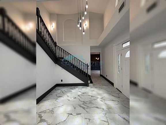 3rd image of 8131 Vineland Oaks Blvd