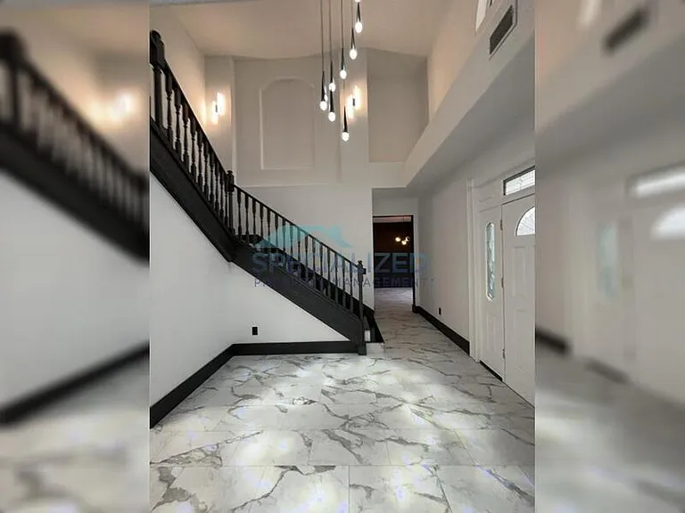 8131 Vineland Oaks Blvd — Photo 3
