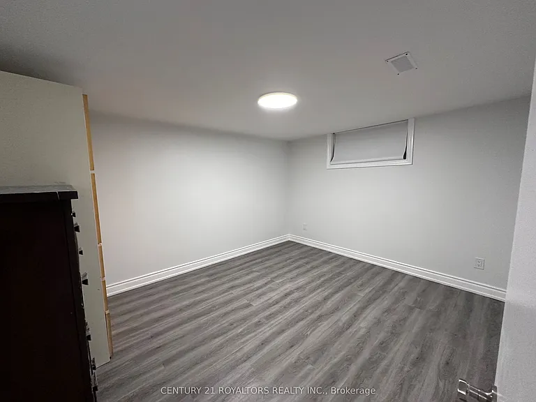 50 Marbury Cres #LOWER — Photo 25