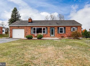 1854 Powder Mill Rd, York, PA 17402