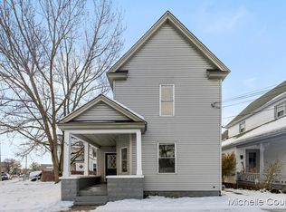 820 5th St NW, Grand Rapids, MI 49504