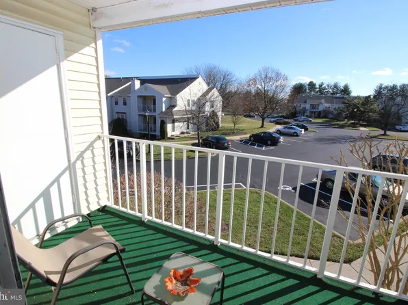 404 Gravel Hill Sta, Southampton, PA 18966