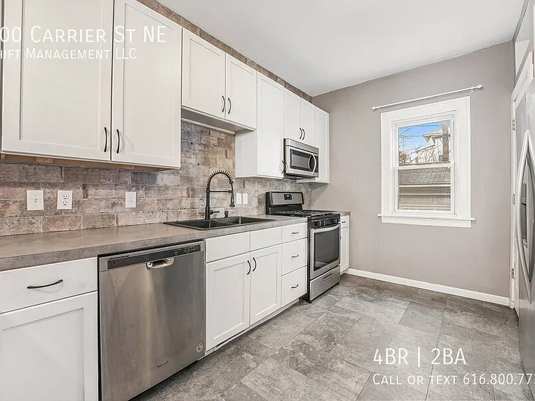 400 Carrier St NE — Photo 5