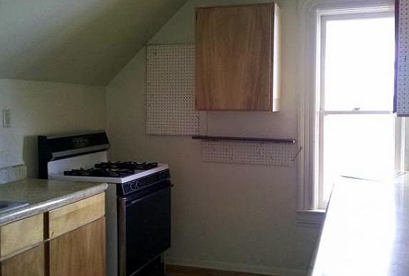 3rd image of 1603 Pine St APT 3