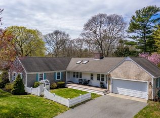 160 Pond View Dr, Barnstable, MA 02630