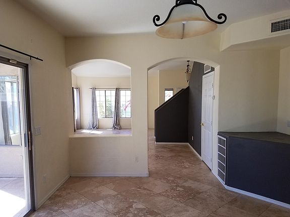 3rd image of 1153 N Steele