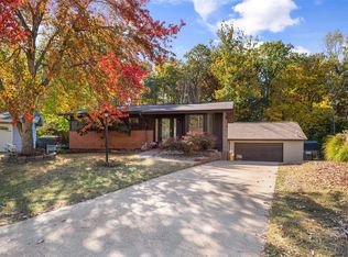 10908 Hampshire Manor Ct, Saint Louis, MO 63123