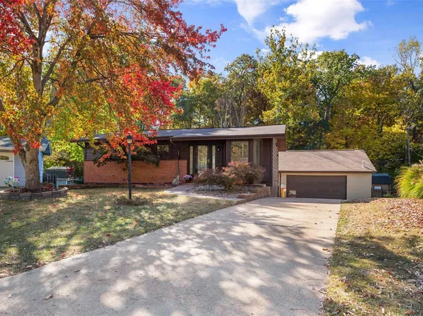 10908 Hampshire Manor Ct, Saint Louis, MO 63123