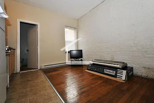894 Huntington Ave #A2 Photo 1