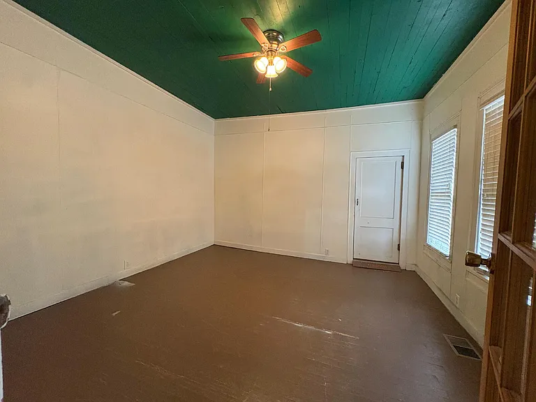 3174 Lindsay Rd — Photo 16
