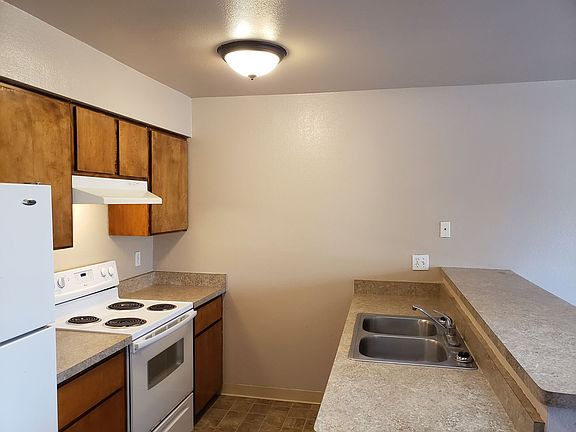 3rd image of 219 W 20th St APT A