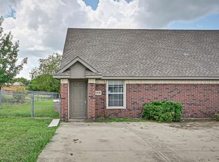 318 Queens Ct N, Mansfield, TX 76063