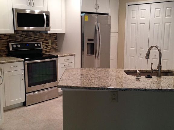 3rd image of 100 Ironwood Dr Unit 127