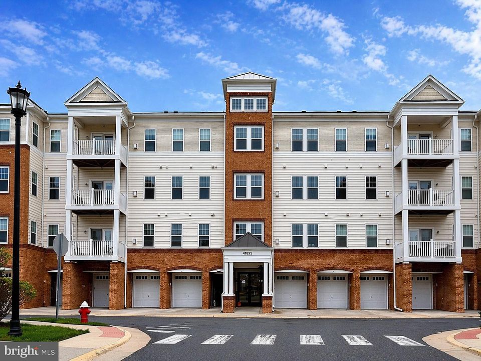 1st image of 41895 Cathedral Valley Sq Unit 406