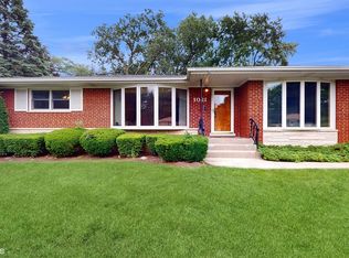 1021 N Wilshire Ln, Arlington Heights, IL 60004