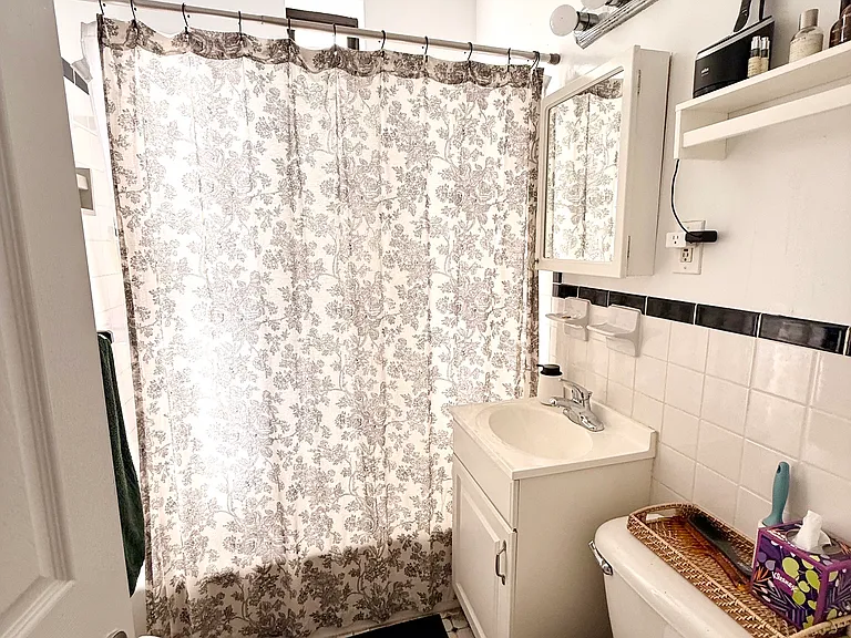51 7th Ave S #2G — Photo 5