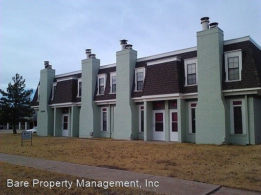 1st image of 2209 Beaumont Dr APT C