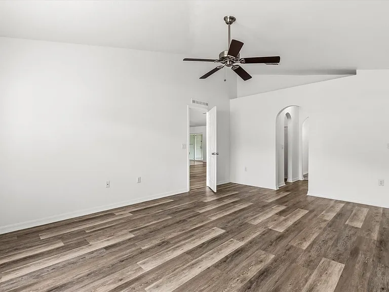 1500 Daybreak Dr — Photo 13