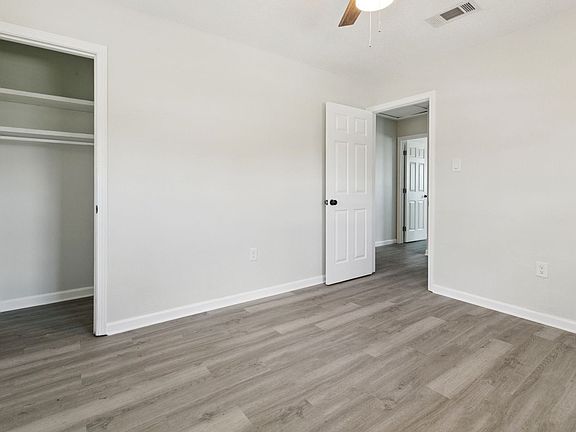 5th image of 1116 Tallow Tree Ln APT 9