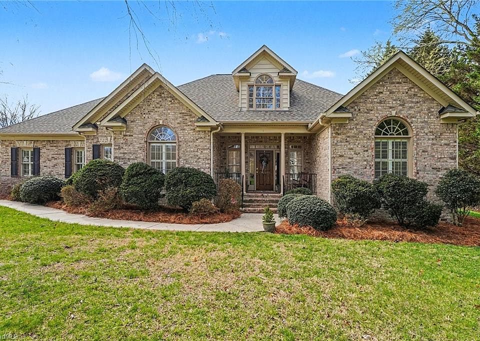 1st image of 4257 Wayne Rd