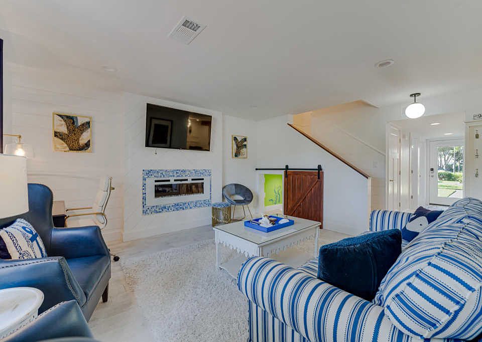 1st image of 728 Sandpiper Pl Unit 10517