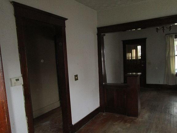 5th image of 408 43rd St