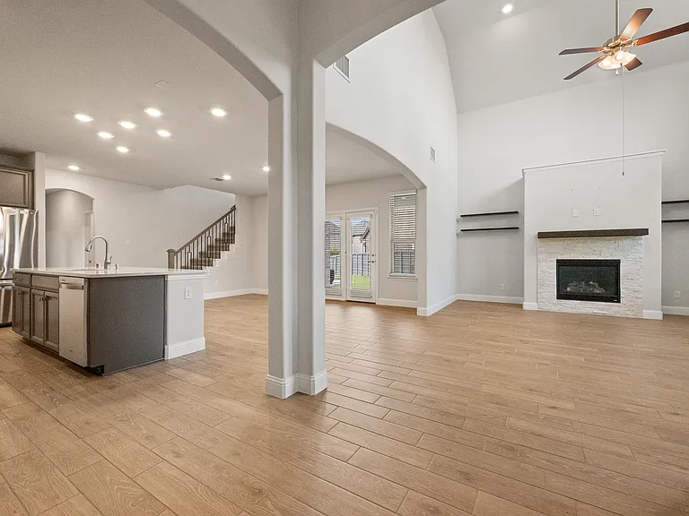 1716 Elise Ln — Photo 16