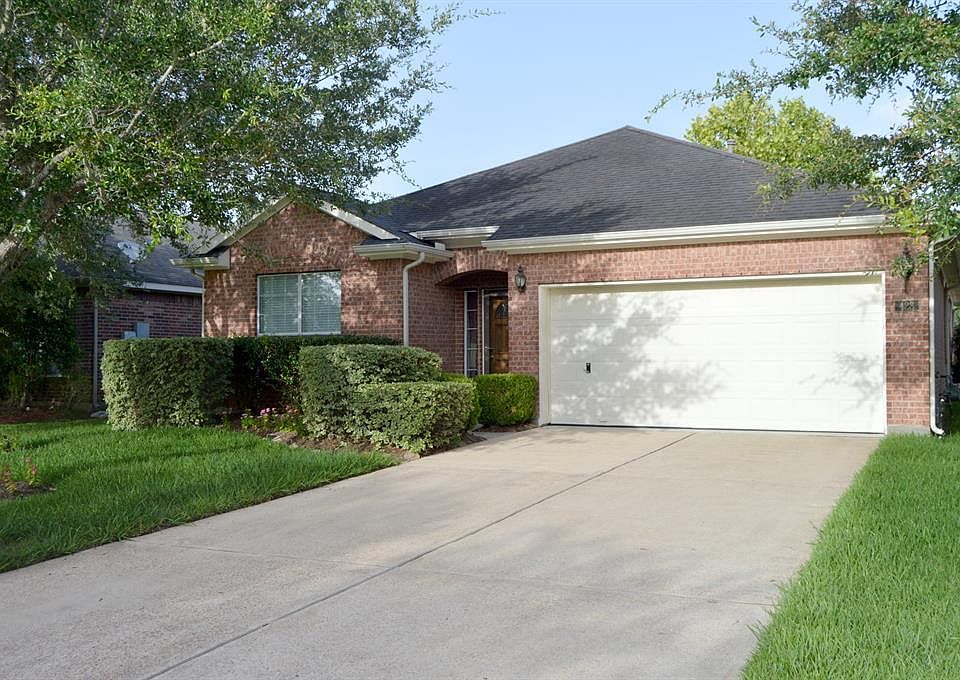 1st image of 428 Drake Ln