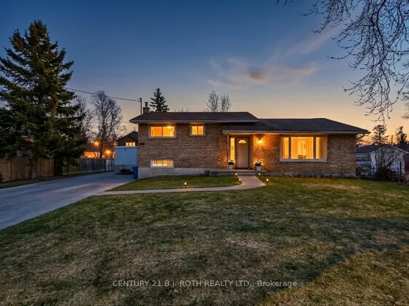 3039 Poplar Rd, Innisfil, ON L9S 2J9