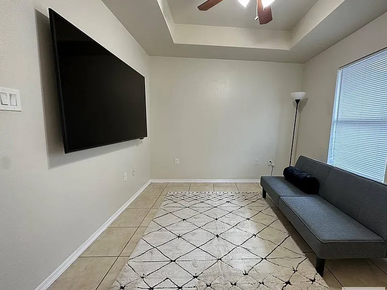 2000 Westminster Cir #2048 — Photo 11