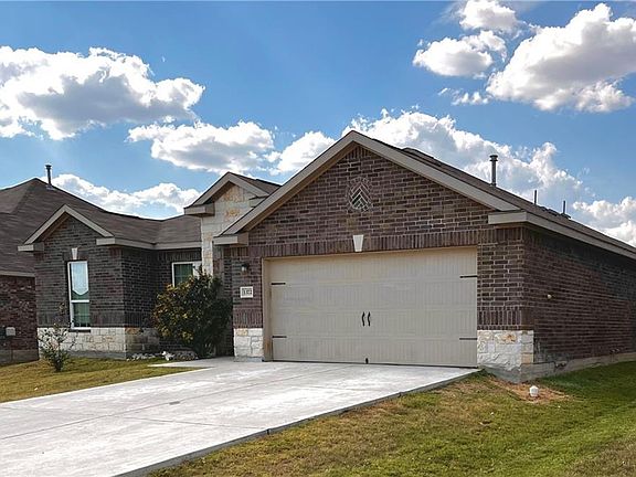 2nd image of 1372 Twin Estates Dr