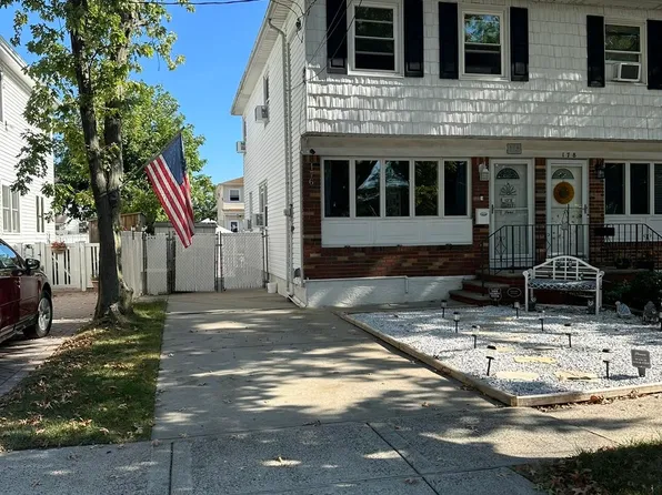 176 Manila Ave, Staten Island, NY 10306