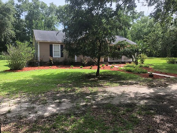 4th image of 80 Carolina Ct