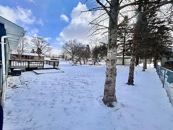 2nd image of 3903 Moonlight Ln
