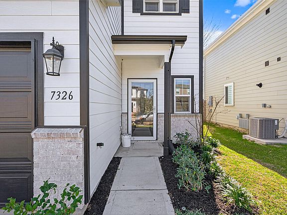 2nd image of 7326 Madison Commons Ln