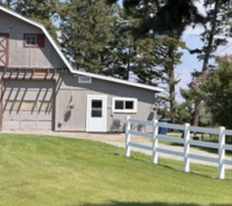 825 Greenridge Dr
