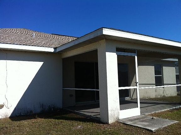 2nd image of 1410 NE 10th Ln