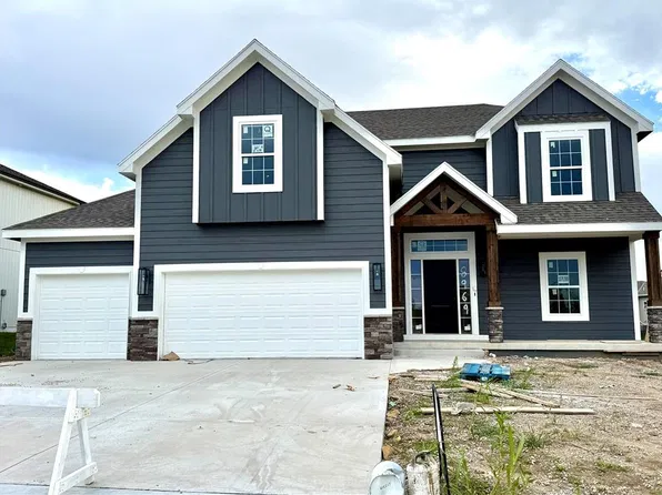 8969 NE 99th St, Kansas City, MO 64157