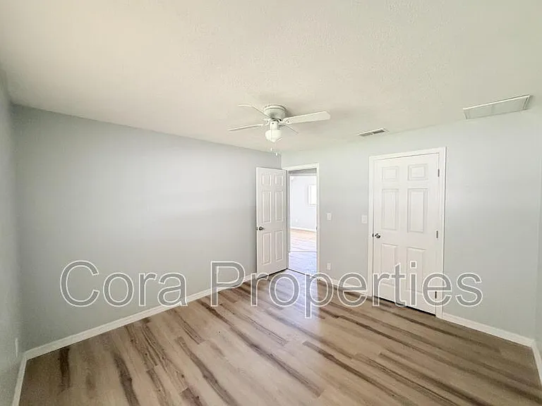 825 Avenue Y NW — Photo 21