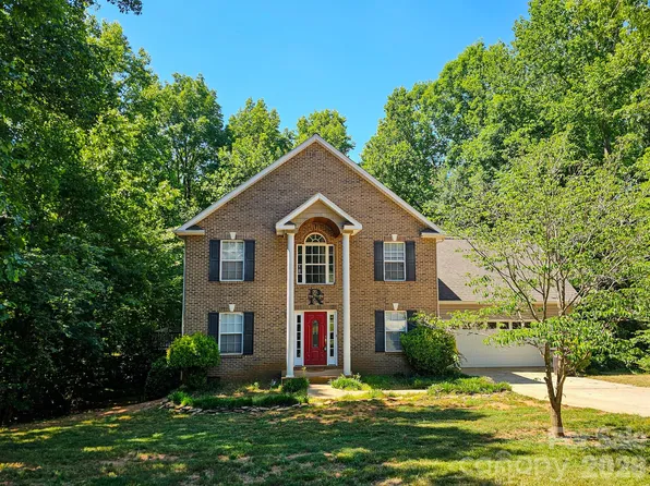 8830 Shepherd Ct, Connelly Springs, NC 28612
