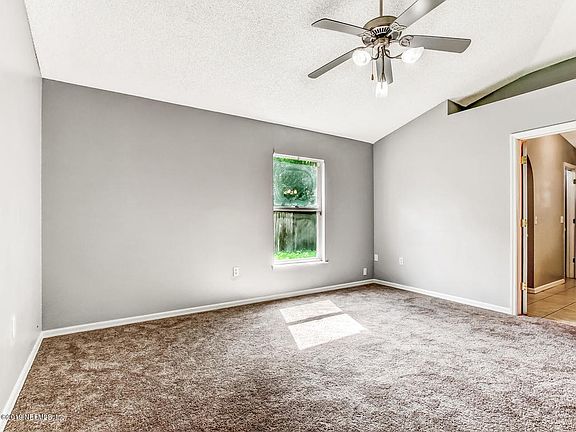 3rd image of 11094 Coldfield Dr