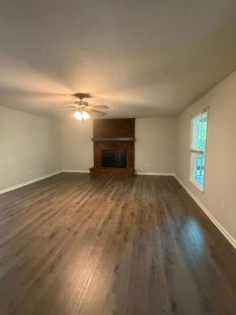 Nature surrounds you in this beautifully updated quiet ranch-style home! — Photo 2
