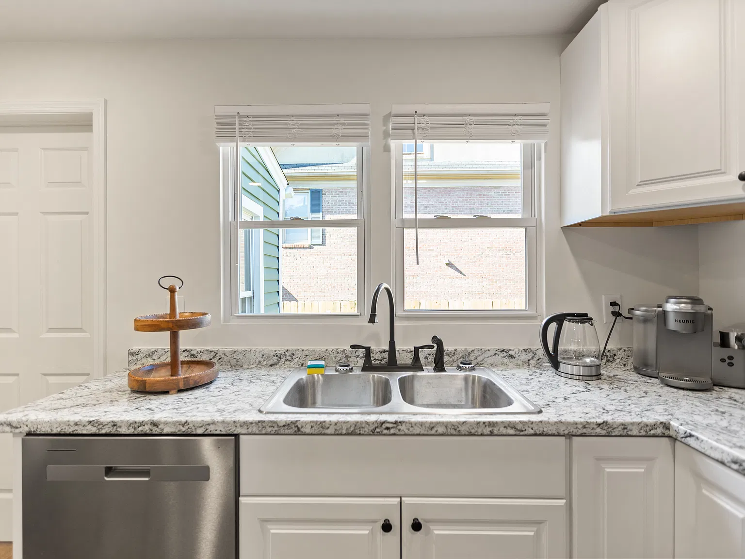 3 bed, 850 sqft, $1,785 — Photo 4